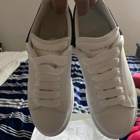 Authentic Alexander McQueen Oversized Leather Sneaker - Picture 6 of 9